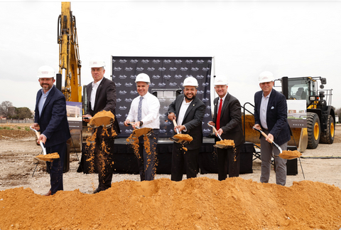From left to right: Kendrick Lathum, VP National Industrial Market Leader, Brinkmann Construction; Dave Kurtz, VP Area South/Central, Porsche Cars North America; Dan Clara, Chief Operating Officer, Asbury Auto; Jesse Moreno, Mayor Pro Tem, City of Dallas; Matt Woolsey, Area Vice President, Park Place Dealerships; Steve Klipstein, Head of Network for Volvo Southern Region, Volvo