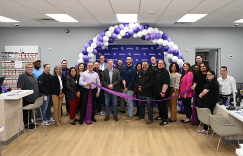 Comcast today announced the opening of a new Xfinity Store in South Bend, Indiana, at 4615 Miami Street near the Erskine Village Shopping Center. The company marked the grand opening on February 19 with a ribbon-cutting ceremony joined by South Bend Mayor James Mueller, the South Bend Regional Chamber of Commerce, and a host of city officials and community organizations.