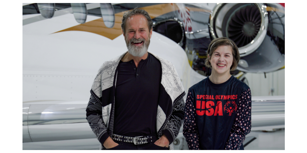 Omani y Jeanie Carson, elegidos primer Dove 1 del día de salida del Special Olympics Airlift de 2026, donarán su avión y tripulación para llevar a los atletas a casa