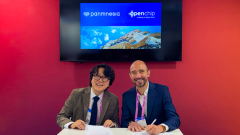 original Myoungsoo Jung (left), CEO of Panmnesia, and Cesc Guim (right), CEO of Openchip, pose for a commemorative photo following the signing ceremony.