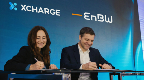 EnBW and XCharge enter into long-term partnership: Albina Iljasov, Head of XCharge Europe, and Martin Roemheld, Chief Executive Officer E-Mobility EnBW, source: XCharge Europe GmbH