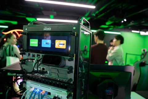 UGREEN, Western Digital, Newegg, and USC students