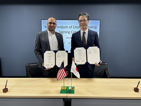 original Representatives from X-energy & IHI Corporation sign Memorandum of Understanding.