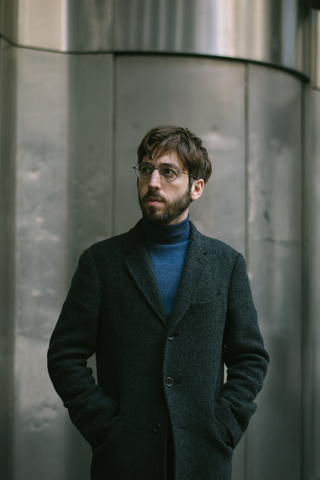 original Martín Piroyansky is an Argentine director, writer, and actor known for his sharp, character-driven comedy. His short film Papota earned him two Latin Grammys, cementing his distinctive voice and style as a filmmaker.