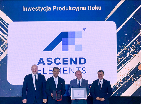 (From left) Andrzej Dycha, Chairman of the Board, Polish Investment and Trade Agency (PAIH), presents Ascend Elements President CEO Linh Austin and Chief Commercial Officer Tomasz Plasznar with the 