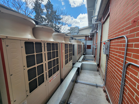 Ameresco delivers a modernized HVAC system for the district’s historic learning facility through innovative Progressive Design-Build model, driving efficiency.