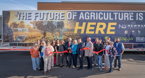 Senator Jerry Moran alongside Newman University and Garden City Community College team at mobile agriculture lab ribbon cutting.