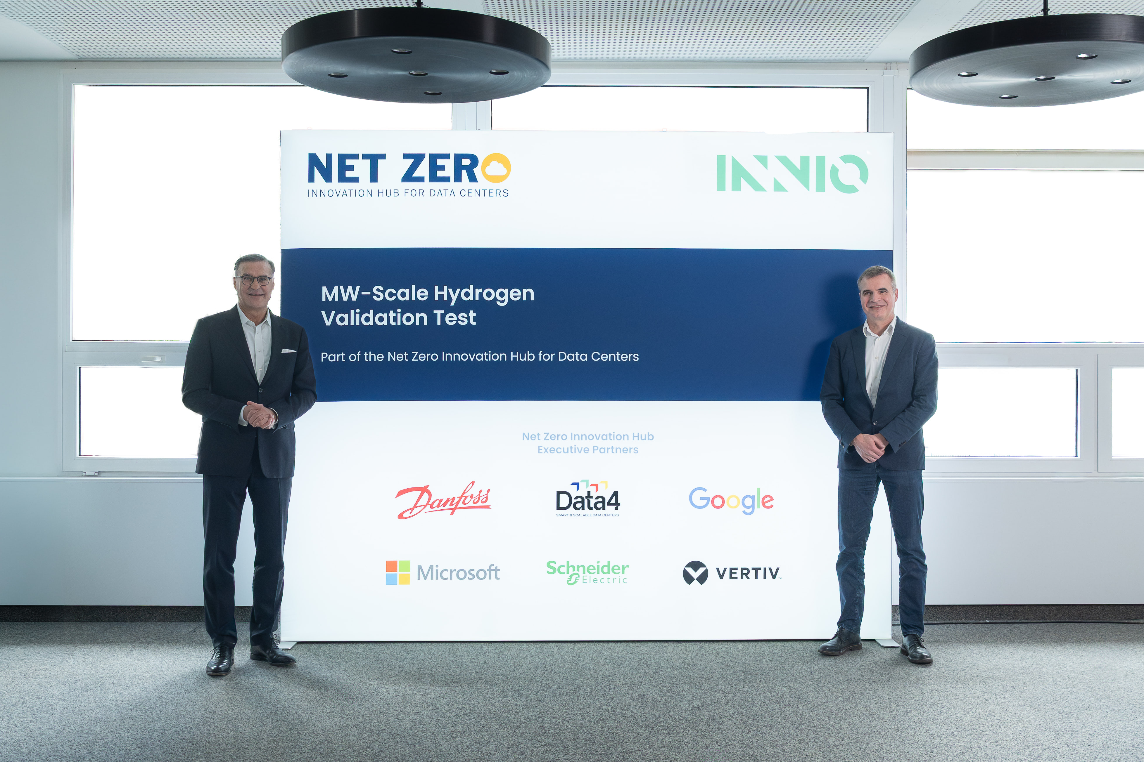 (left to right): Dr. Olaf Berlien, President u0026amp; CEO, INNIO Group, and Alberto Ravagni, CEO, Net Zero Innovation Hub for Data Centers