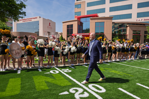 thumbnail MEMPHIS, Tenn. — Rich Eisen, one of the most recognizable voices in sports media, brings his iconic “Run Rich Run” 40-yard dash to the campus of St. Jude Children's Research Hospital, April 11, 2026. Filming the event at St. Jude was the first time in the event’s 21-year history, marking a milestone in a partnership that has raised more than $7 million to support the global mission of St. Jude and families facing childhood cancer and other life-threatening diseases.