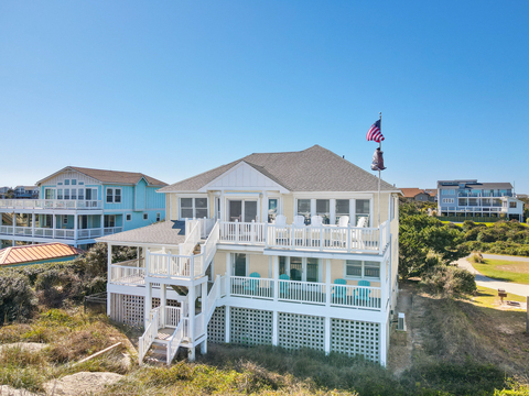 LP Building Solutions unveils LP SmartSide ExpertFinish Trim & Siding Coastal Capsule, a curated color collection designed for coastal aesthetics and proven performance