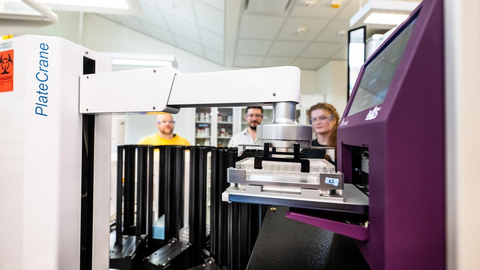 original Argonne scientists are exploring using a series of interoperable robots to conduct biological research in an experimental lab. (Image by Argonne National Laboratory.)