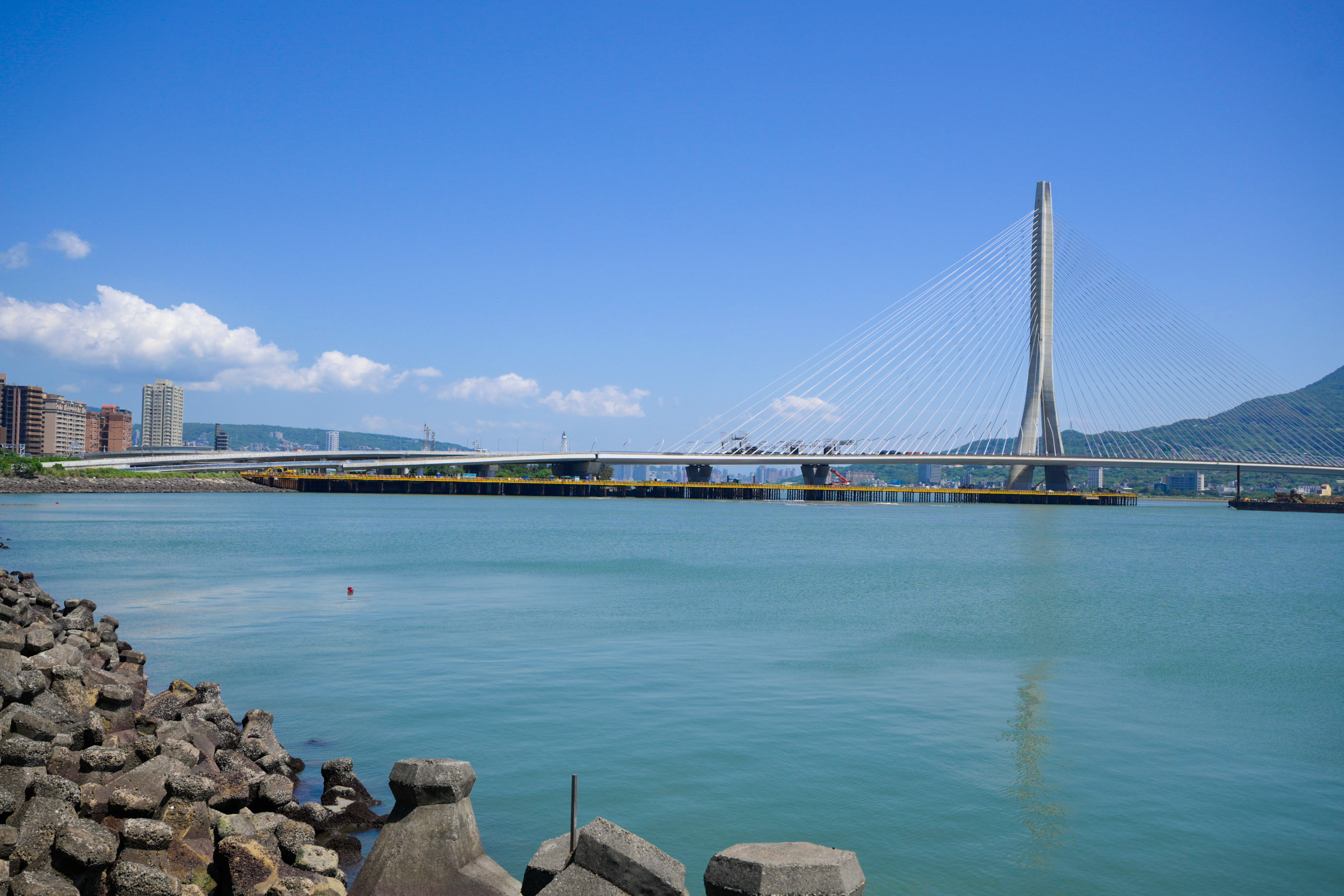 The Danjiang Bridge is an iconic landmark in Taiwan with global recognition. (Photo via Highway Bureau , Motc)
