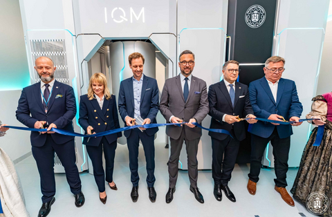 The moment Poland switched on IQM's second quantum computer. Minister of Science and Higher Education Dr. Marcin Kulasek, IQM CEO Jan Goetz and CCO Sylwia de Weydenthal, Rector of Poznan University of Technology Prof. Teofil Jesionowski, and industry leaders mark the occasion.