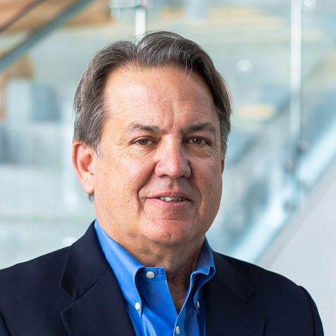 Suffolk has hired aviation construction veteran Emery Molnar as Chief Operating Officer of West Coast Aviation.
