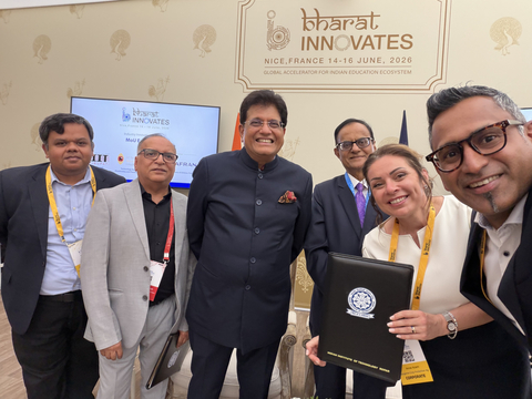 Syngenta Country Head for France Anne Azam (2nd from right) with India’s Minister of Commerce and Industry Piyush Goyal (3rd from left) and Annam Principal Scientific Advisor to the Government of India Dr. Ajay Sood (3rd from right) at the signing ceremony.