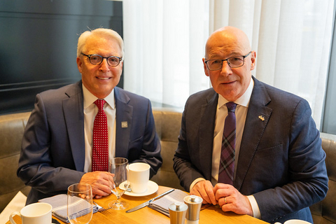 original Black & Veatch’s associate vice president, strategic client programs, Steve Sienkiewicz & First Minister of Scotland, John Swinney MSP