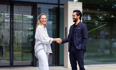 Marie Niehaus-Langer, Chief Executive Officer of EOS, and Darius Ehteshami, Chief Operations and Finance Officer of Beehive Industries, mark the signing of a strategic agreement at EOS global headquarters in Krailling, Germany, on June 17. The partnership underscores a shared commitment to scaling additive manufacturing for high-performance aerospace and defense applications, supported by Beehive’s $50 million investment in EOS M4 ONYX technology. [Photo Credit: EOS]