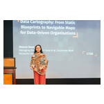 Simone_Steel_speaking_at_XT26.jpg