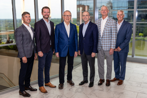 Left to right:
•	Brett Pantazi, managing director, Nolan & Associates
•	Patrick Nolan, president, Nolan & Associates
•	Pat C. Nolan, founder, Nolan & Associates
•	Bob Holmes, chairman and chief executive officer, Commerce Bank – St. Louis
•	Tom Harmon, president of eastern expansion markets and head of commercial tradable products, Commerce Bank
•	Matt Burkemper, director of finance and corporate development, Commerce Bank