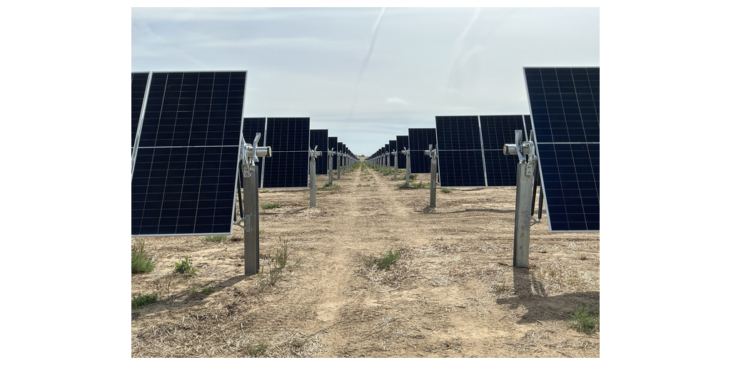 Avangrid Begins Panel Installation at Oregon Trail Solar, Supports Local Jobs 1 Ots