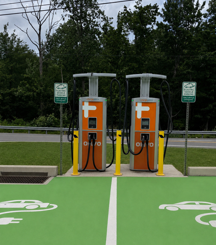 ChargePoint and Onvo plan to deploy ultra-fast EV charging stations at travel plazas along major highways across the northeastern United States.