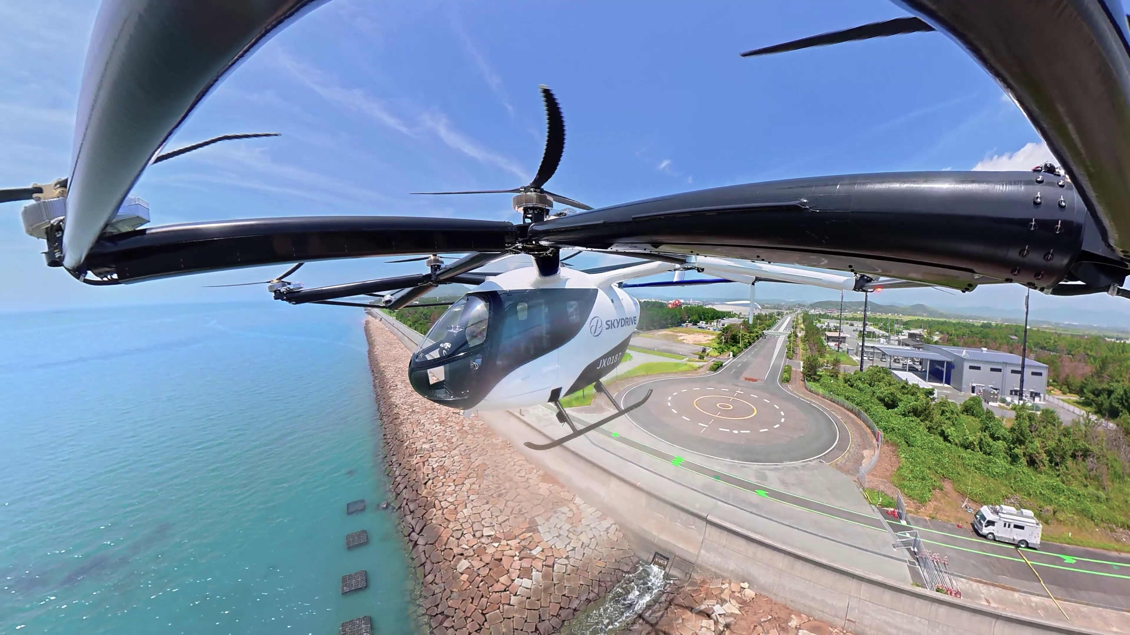 skyさん SkyDrive Successfully Completes eVTOL Demonstration Flight