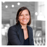 Corporate-Headshot_HannahJ.jpg
