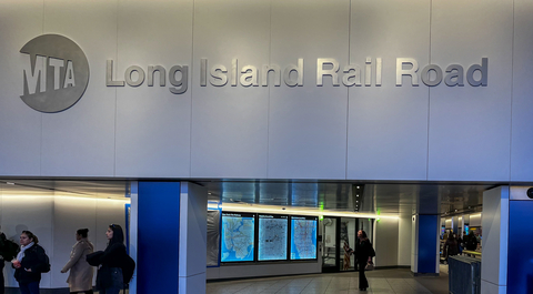 High-speed 5G cellular and Wi-Fi service powered by Boingo Wireless supports Penn Station’s modernization, providing reliable connectivity for passengers and essential station operations.