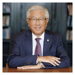 Dzau_Headshot_600_dpi.jpg