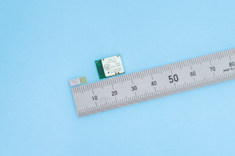 original ES4L15MA1 (left) and EC4L15MA1 (right) sample modules