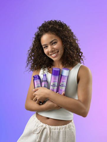 original Antonia Gentry with the Aussie Ultra Smooth collection, developed to deliver smooth, soft-looking hair with long-lasting frizz control.