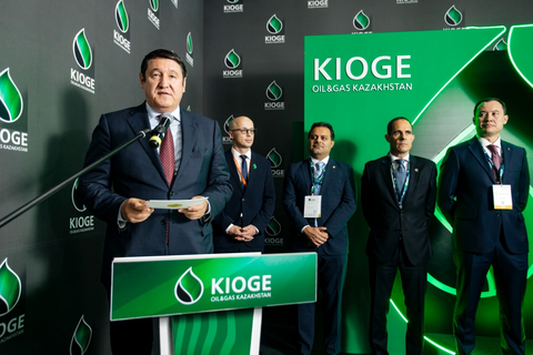 Almassadam Satkaliyev, Minister of Energy of the Republic of Kazakhstan in 2024, speaking at KIOGE (Photo: AETOSWire)