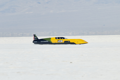 jcb hydromax at the bonneville salt flats