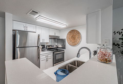 original FTK Construction Services is pleased to announce the completion of the renovation at a property in Dallas, Texas. Photographer: Joe Hernandez Photography
