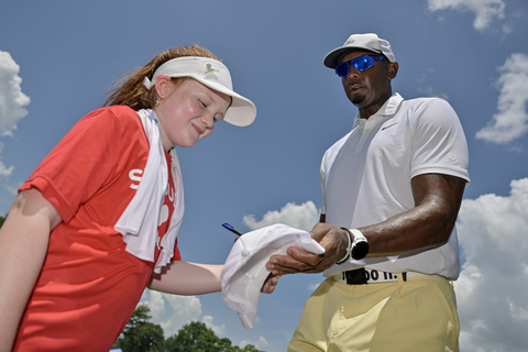(Memphis, Tenn.) St. Jude patient Brinley shares a special moment with NBA Legend & Coach Penny Hardaway during the 2026 Danny Thomas Celebrity-Am, Aug. 13, 2026 in Memphis, Tennessee. Events throughout FedEx St. Jude Championship week share the message of hope while connecting golf fans across the world to the mission of St. Jude Children’s Research Hospital: Finding cures. Saving children.®