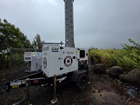 original T‑Mobile teams deploying portable generators in Hawaii for Storm Lala, 8/16/26