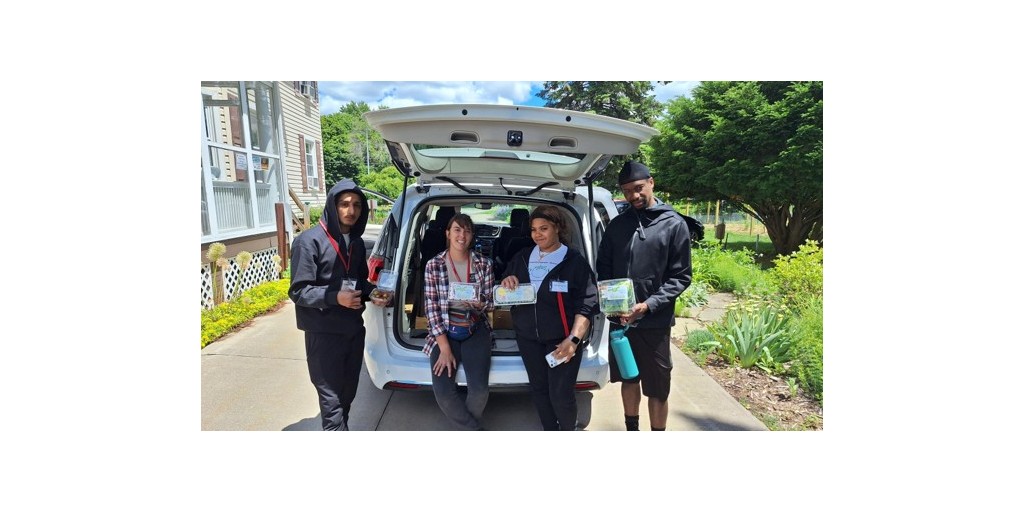 Avangrid Foundation Strengthens Workforce Development and Food Access in Monroe County 1 Grows And Van