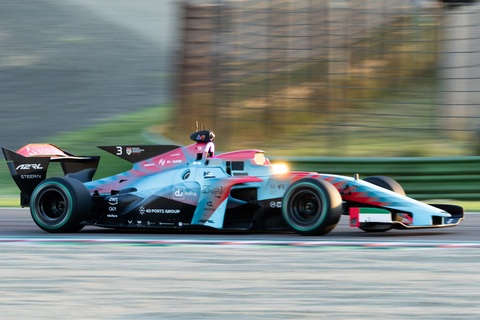 original A2RL Sets New International Benchmark with Europe’s First Five-Car Autonomous Race (Photo: AETOSWire)