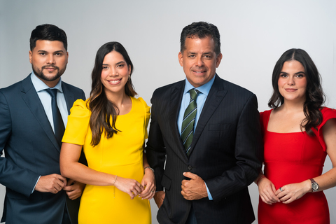 original NotiCentro Orlando News Team: Luis Marcano (MMJ), Laura Bermudez (MMJ), Jorge Viera (Anchor), and Laura Isabel Perez (MMJ)