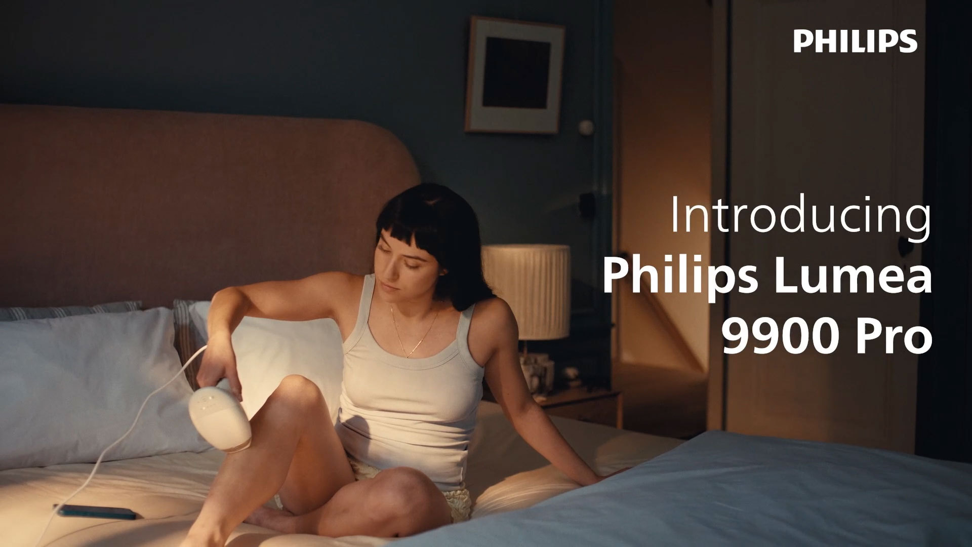 thumbnail The Philips Lumea 9900 Pro gives you live audio feedback to help achieve optimal coverage and technique.