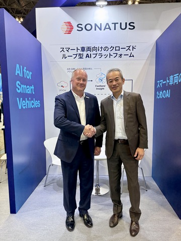Philip Hughes, Chief Revenue Officer at Sonatus, and Takeshi Soejima, President & CEO of Hagiwara Electronics Co., Ltd., shake hands following the announcement of a collaboration to deliver pre-integrated solutions for software-defined and AI-defined vehicles. Through the collaboration, Hagiwara will distribute Sonatus technologies and solutions across Japan, North America, Europe, India and China.