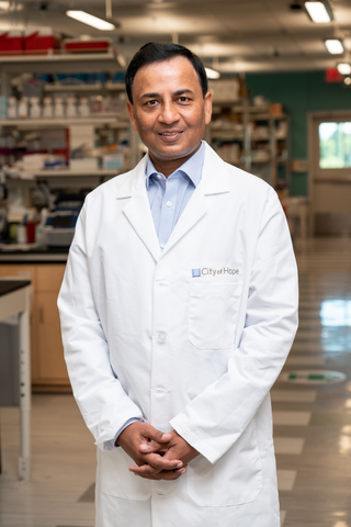 original City of Hope researcher Ajay Goel, Ph.D., AGAF, led the development of a new, investigational blood test that could detect pancreatic cancer at its earliest stages, when the disease is more treatable and potentially curable. Called PANXEON, the liquid biopsy was highly sensitive in detecting stage 1 and 2 pancreatic cancer and had a low rate of false positives. The experimental test was also able to identify high-grade dysplasia, a precancerous condition of the pancreas, potentially enabling intervention before cancer develops. (Credit: City of Hope)