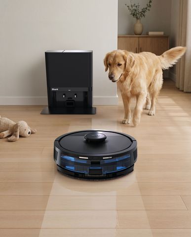 Navigator® is simple to set up and built to handle everyday floor cleaning—from vacuuming and mopping to emptying itself when the job is done.