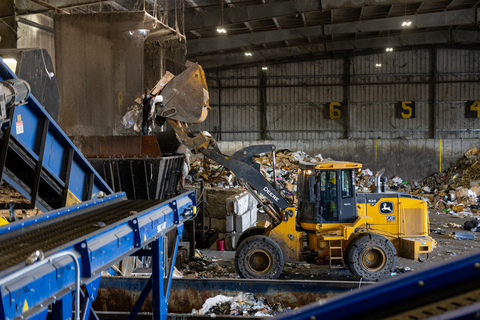 original Unlike conventional recycling systems that generally depend on households and businesses to separate recyclables before collection, AMP’s technology can process raw MSW, including sealed trash bags. Its system uses AI-powered cameras, robotics, and pneumatic jets to identify and recover plastics, metals, fiber, and organic material that might otherwise be landfilled.