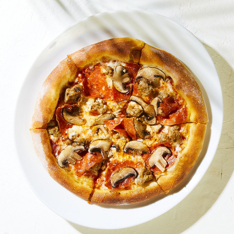 original CPK is offering up to 25,000 so-called “Apology Pizzas” through the end of October.