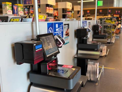 original Toshiba ELERA® Self Service succesvol geïmplementeerd bij Okay, Okay City, Spar Colruyt Group en Bio-Planet in België.