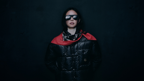 thumbnail MONCLER RE/ICONS JENNIE