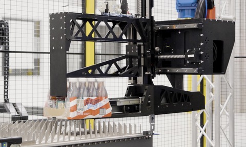 MujinOS-powered mixed case palletizing with the Mantis Gripper autonomously picks cases of soda, water, juices, beer, wine, and more at a rate of up to 1,000 cases per hour.