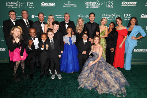 (L-R) Robert M. Kay, MD., Melody Piña, Jeffrey Worthe, Sugar Ray Leonard, Justin Turner, Frances Nelson, Charlie Nelson, Kourtney Turner, Brady Slater, Paul S. Viviano, President and CEO, CHLA, Ella Nelson, Ellen K, Adriano "Nano" Ortiz, Michael Bublé, Nikki DeLoach, Luisana Lopilato, Jordan Chiles, Alex Carter, and Gina Rodriguez attend the Children's Hospital Los Angeles Gala 2026 at The Event Deck at L.A. Live on October 17, 2026 in Los Angeles, California. (Photo by Phillip Faraone/Getty Images for Children's Hospital Los Angeles)