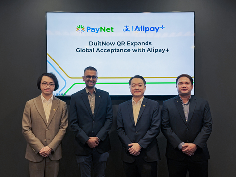 From left to right: Michael Guo, General Manager of Alipay+ SEA, ANZ and South Asia, Ant International; Praveen Rajan, Chief Executive Officer of PayNet; Danny Chung, General Manager of Alipay+ Global Growth Center, Ant International; and Azrul Fakhzan B. Mainor, Chief Commercial Officer of PayNet.